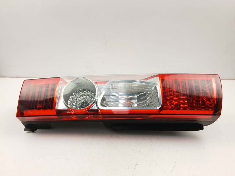 Recambio de piloto trasero izquierdo para fiat ducato autobús (250_) 160 multijet 3,0 d referencia OEM IAM 1355856080  