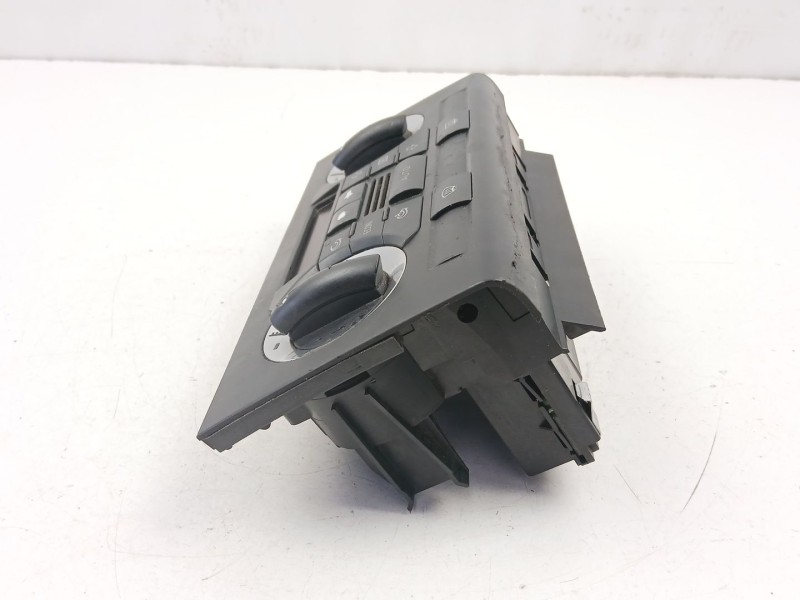 Recambio de mandos calefaccion aire para audi a3 (8p1) 2.0 tdi 16v referencia OEM IAM 8P0820043D  