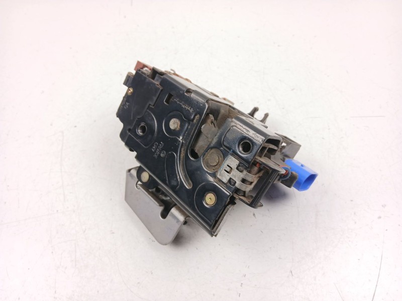 Recambio de cerradura puerta delantera izquierda para audi a3 (8p1) 2.0 tdi 16v referencia OEM IAM 4E1837015  