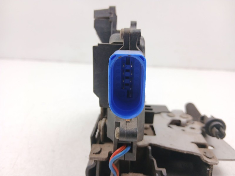 Recambio de cerradura puerta delantera izquierda para audi a3 (8p1) 2.0 tdi 16v referencia OEM IAM 4E1837015  