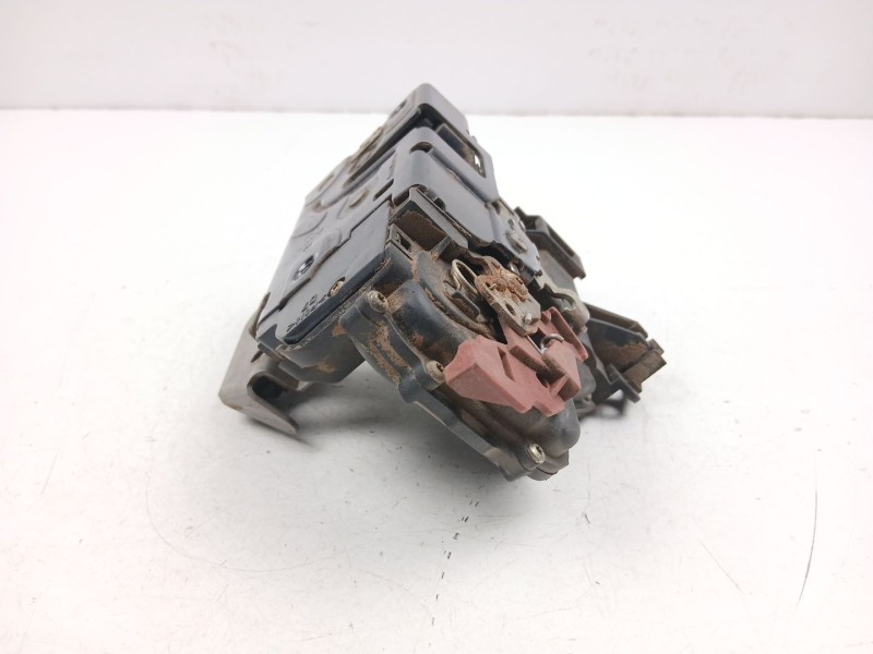 Recambio de cerradura puerta delantera derecha para audi a3 (8p1) 2.0 tdi 16v referencia OEM IAM 4E1837016  