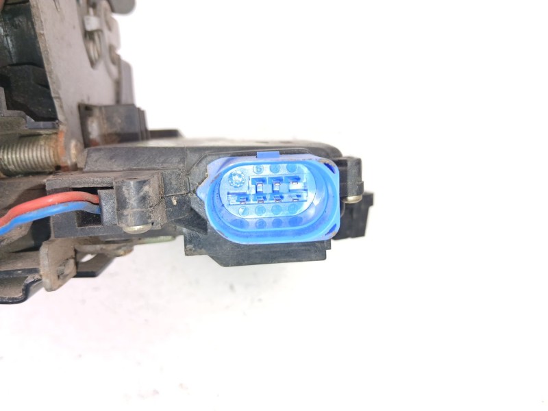 Recambio de cerradura puerta delantera derecha para audi a3 (8p1) 2.0 tdi 16v referencia OEM IAM 4E1837016  