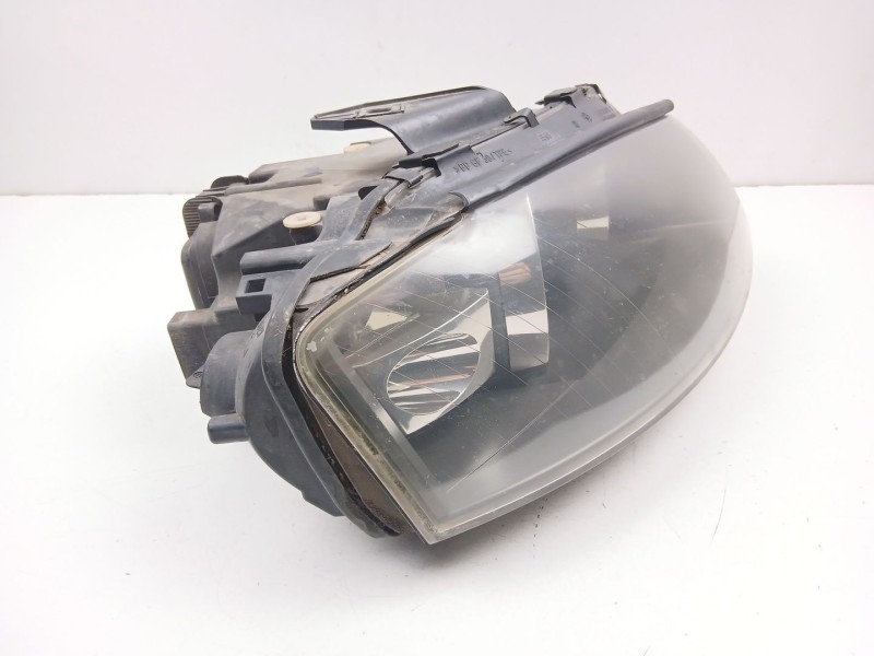Recambio de faro derecho para audi a3 (8p1) 2.0 tdi 16v referencia OEM IAM 8P0941004A  