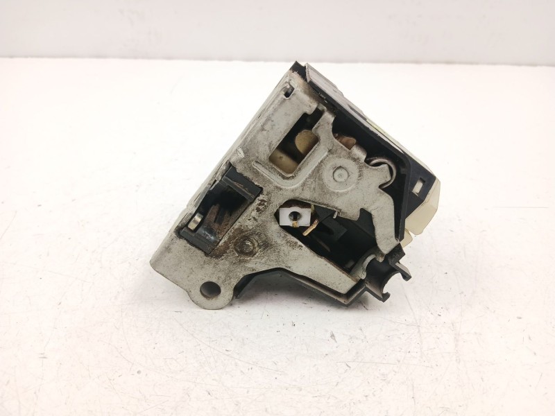 Recambio de cerradura puerta delantera izquierda para renault clio ii (bb_, cb_) 1.2 lpg referencia OEM IAM 7702295389  