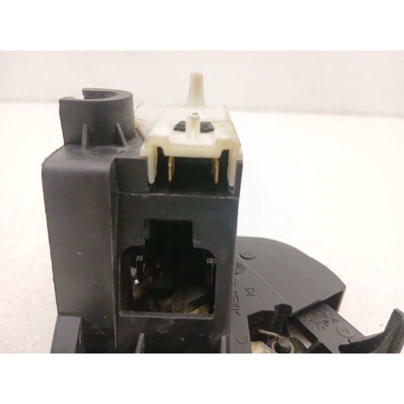 Recambio de cerradura puerta delantera izquierda para renault clio ii (bb_, cb_) 1.2 lpg referencia OEM IAM 7702295389  