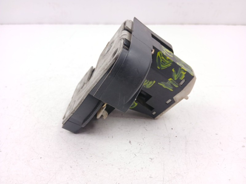 Recambio de cerradura puerta delantera derecha para renault clio ii (bb_, cb_) 1.2 lpg referencia OEM IAM 7701045305  