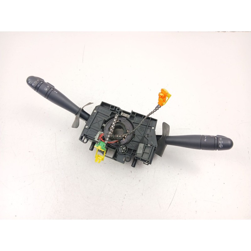 Recambio de mando luces y limpias para renault clio ii (bb_, cb_) 1.2 lpg referencia OEM IAM 8200058670  