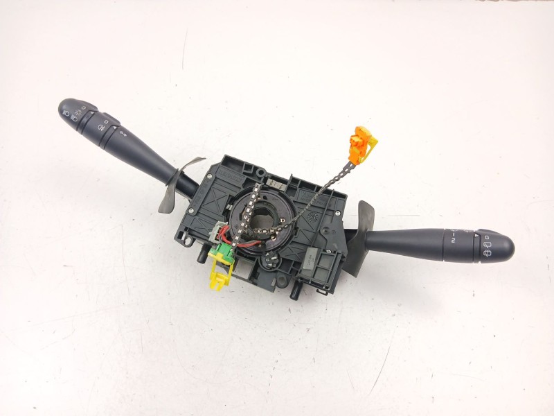 Recambio de mando luces y limpias para renault clio ii (bb_, cb_) 1.2 lpg referencia OEM IAM 8200058670  