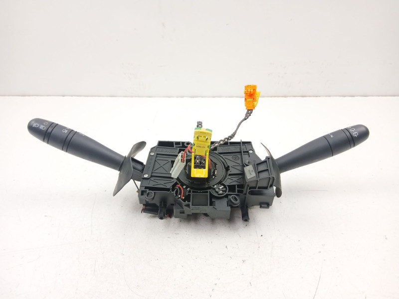 Recambio de mando luces y limpias para renault clio ii (bb_, cb_) 1.2 lpg referencia OEM IAM 8200058670  