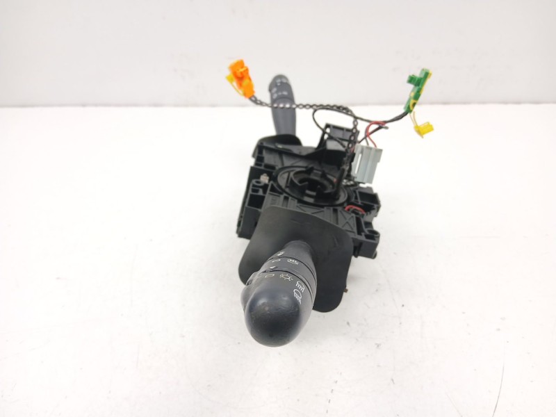 Recambio de mando luces y limpias para renault clio ii (bb_, cb_) 1.2 lpg referencia OEM IAM 8200058670  