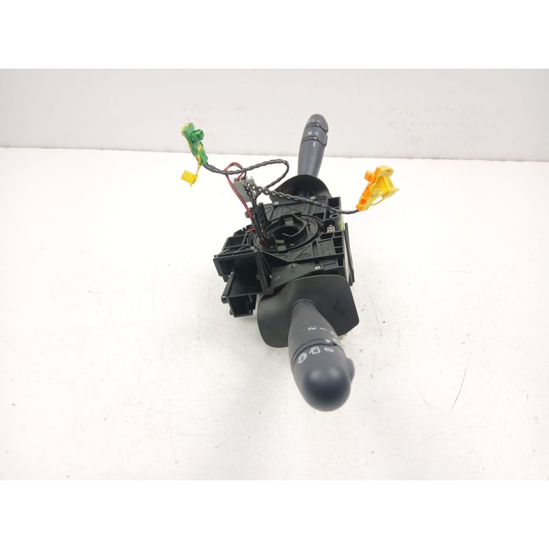 Recambio de mando luces y limpias para renault clio ii (bb_, cb_) 1.2 lpg referencia OEM IAM 8200058670  