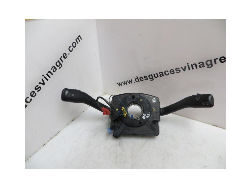 Recambio de mando luces y limpias : volkswagen golf : 1.9 td -alh (89,76cv) 3p [2001] para volkswagen golf 1.9 td -alh referenci