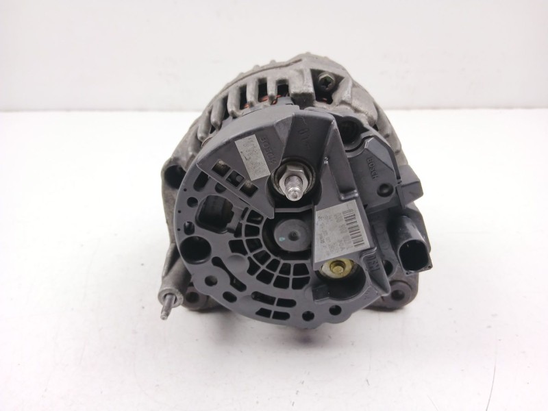 Recambio de alternador para volkswagen golf iv (1j1) 1.9 tdi referencia OEM IAM 038903023L  0124325001