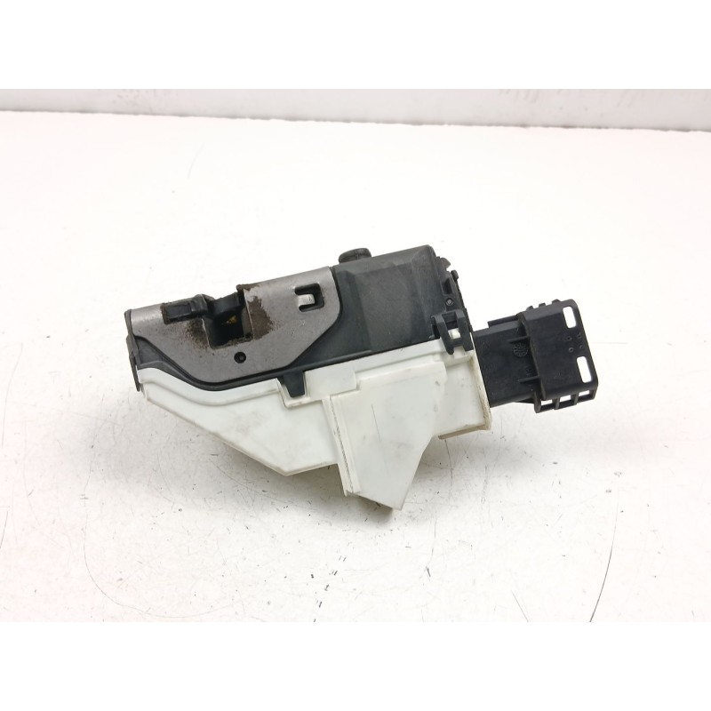 Recambio de cerradura puerta delantera derecha para peugeot 308 i (4a_, 4c_) 1.6 hdi referencia OEM IAM 9136CR  
