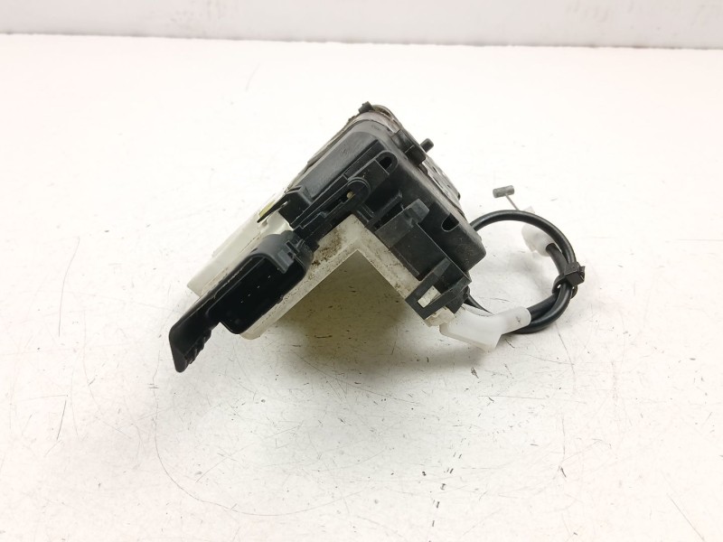 Recambio de cerradura puerta delantera derecha para peugeot 308 i (4a_, 4c_) 1.6 hdi referencia OEM IAM 9136CR  