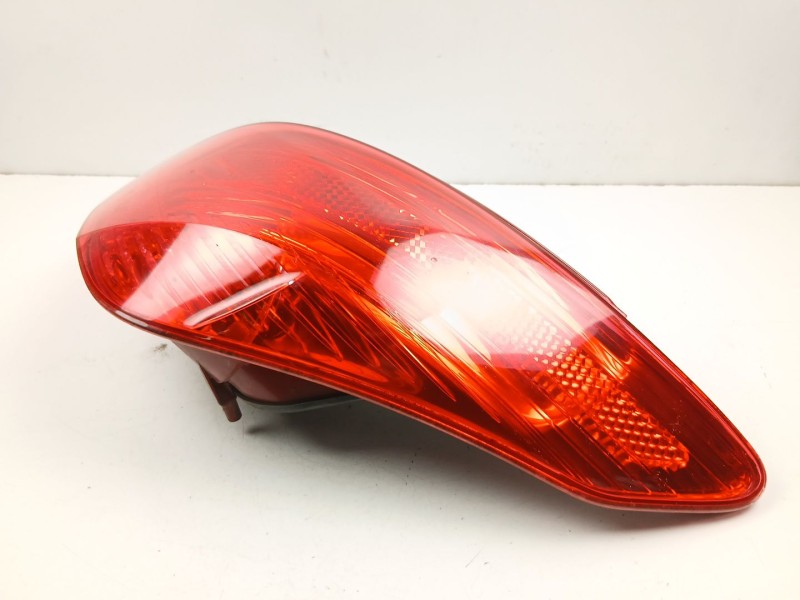 Recambio de piloto trasero derecho para peugeot 308 i (4a_, 4c_) 1.6 hdi referencia OEM IAM 9680425680  