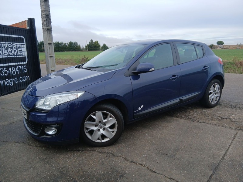 Recambio de carroceria para renault megane iii hatchback (bz0/1_, b3_) 1.2 tce (bz2b, bz11) referencia OEM IAM   