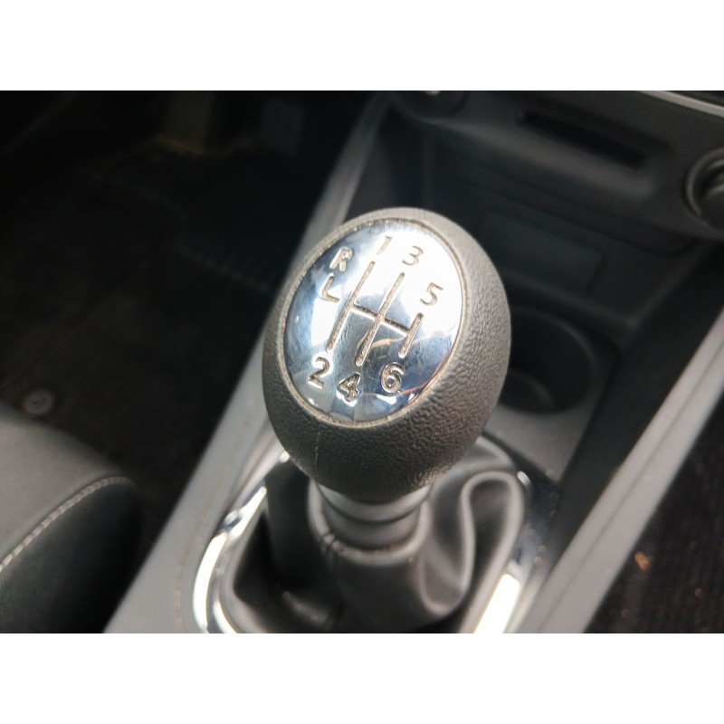 Recambio de carroceria para renault megane iii hatchback (bz0/1_, b3_) 1.2 tce (bz2b, bz11) referencia OEM IAM   