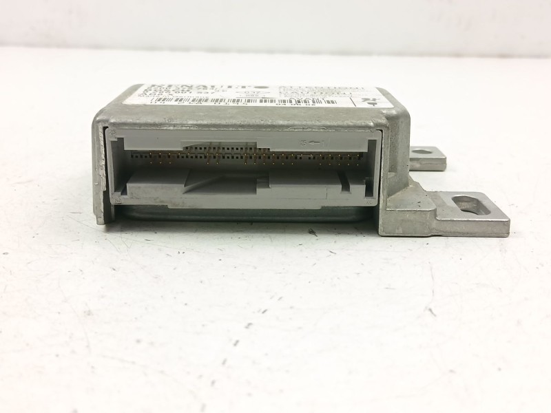 Recambio de centralita airbag para renault clio ii (bb_, cb_) 1.2 lpg referencia OEM IAM 8200375763  0285001537
