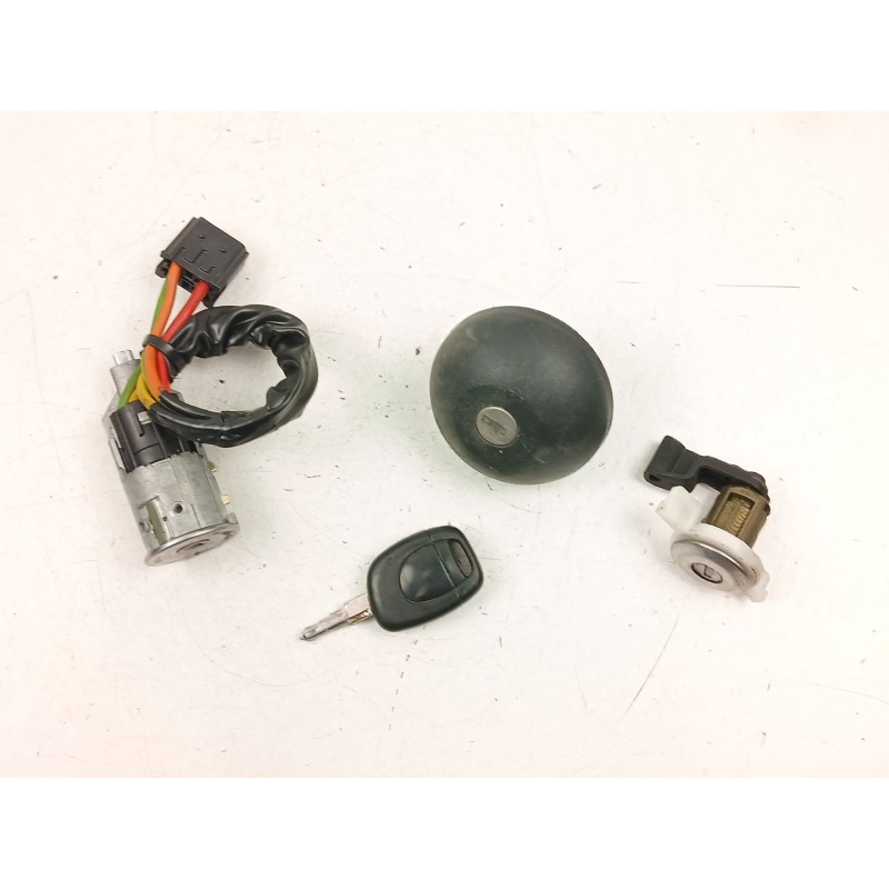 Recambio de conmutador de arranque para renault clio ii (bb_, cb_) 1.2 lpg referencia OEM IAM 7701471220  
