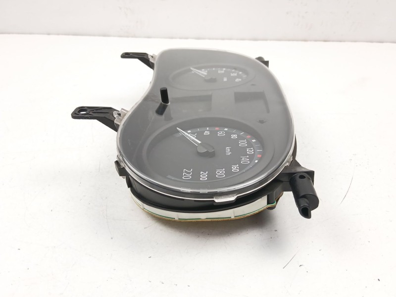 Recambio de cuadro instrumentos para renault clio ii (bb_, cb_) 1.2 lpg referencia OEM IAM 8200276525  