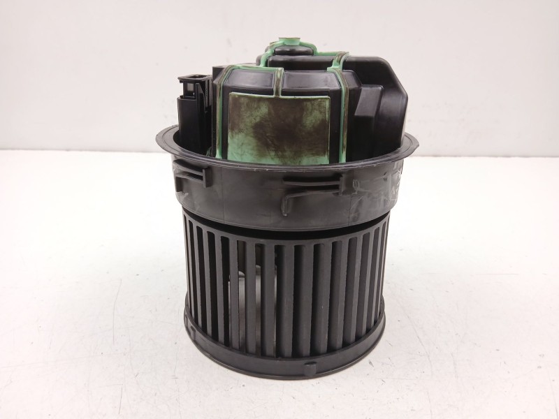 Recambio de motor calefaccion para peugeot 308 i (4a_, 4c_) 1.6 hdi referencia OEM IAM 6441Z7  