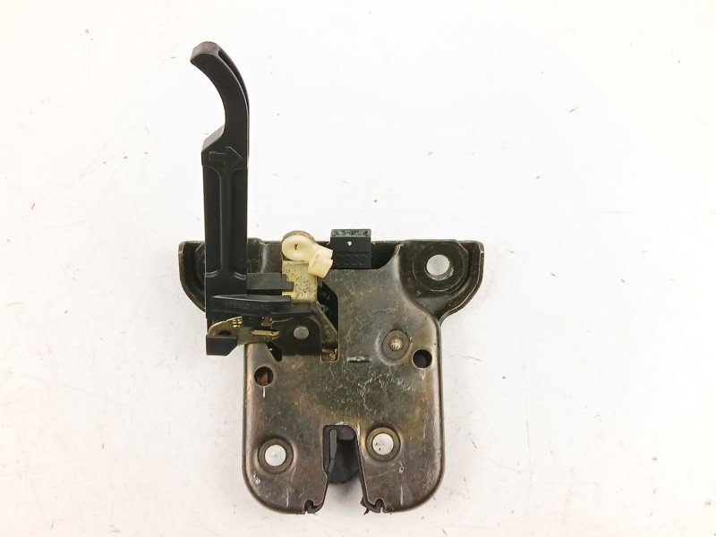 Recambio de cerradura maletero porton para audi a3 (8p1) 2.0 tdi 16v referencia OEM IAM 8P3827469A  