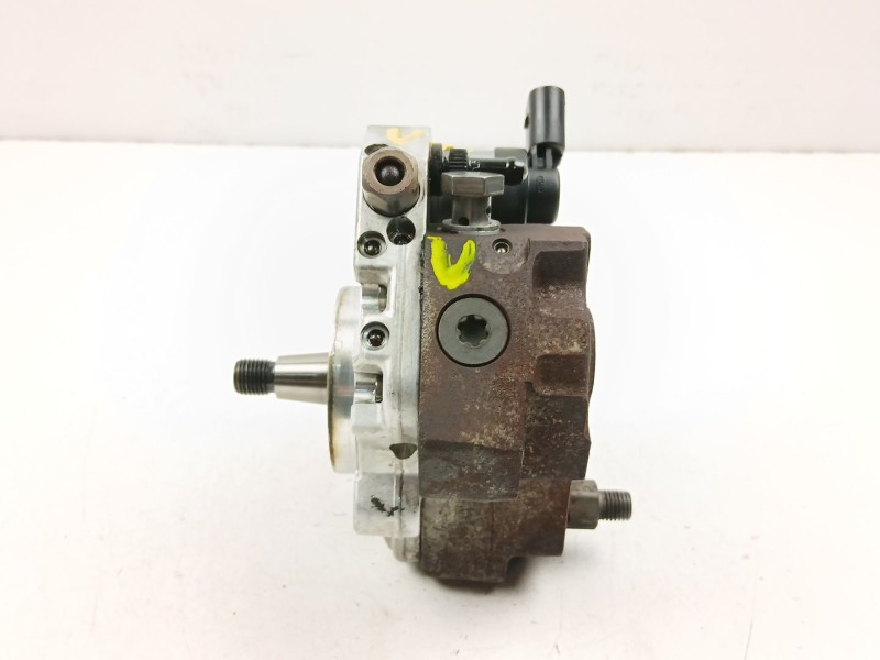 Recambio de bomba inyectora diesel para bmw 3 (e90) 320 d referencia OEM IAM 7788670  0445010045