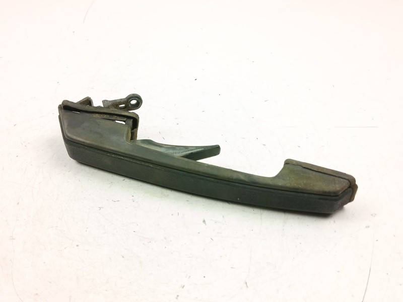 Recambio de manilla delantera izquierda para volvo 740 kombi (745) 2.3 referencia OEM IAM 6846646  