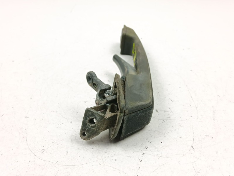 Recambio de manilla delantera izquierda para volvo 740 kombi (745) 2.3 referencia OEM IAM 6846646  