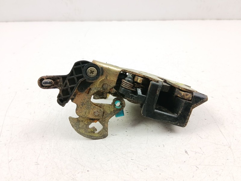 Recambio de cerradura puerta trasera izquierda para daewoo lanos (klat) 1.5 referencia OEM IAM 96305413  