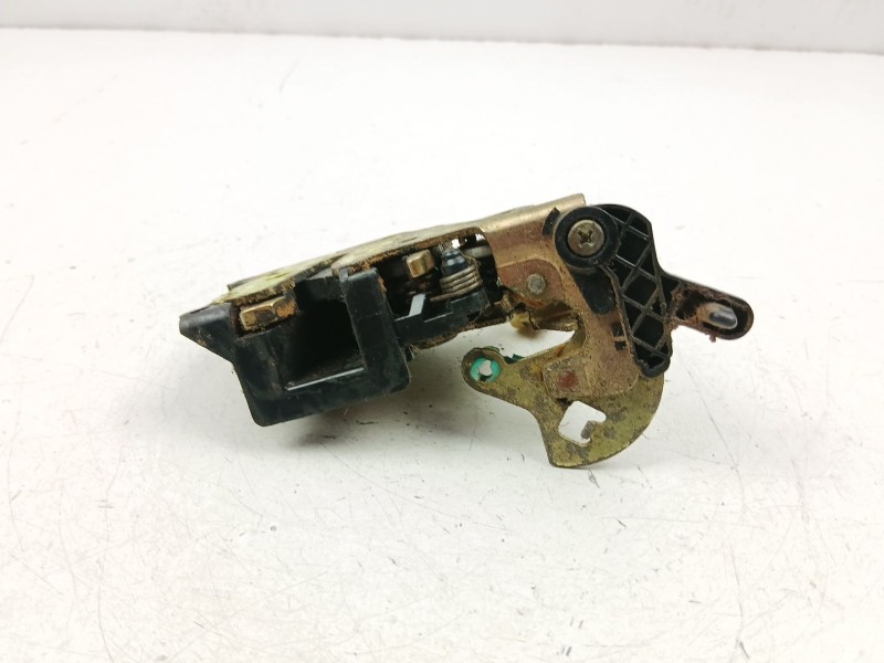 Recambio de cerradura puerta trasera derecha para daewoo lanos (klat) 1.5 referencia OEM IAM 96305414  