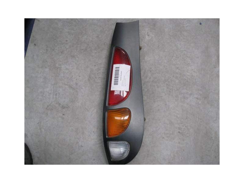 Recambio de piloto trasero derecho para fiat marea ranchera referencia OEM IAM 46796341  
