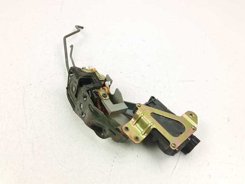 Recambio de cerradura puerta delantera izquierda para hyundai accent ii sedán (lc) 1.6 referencia OEM IAM 8131025030  