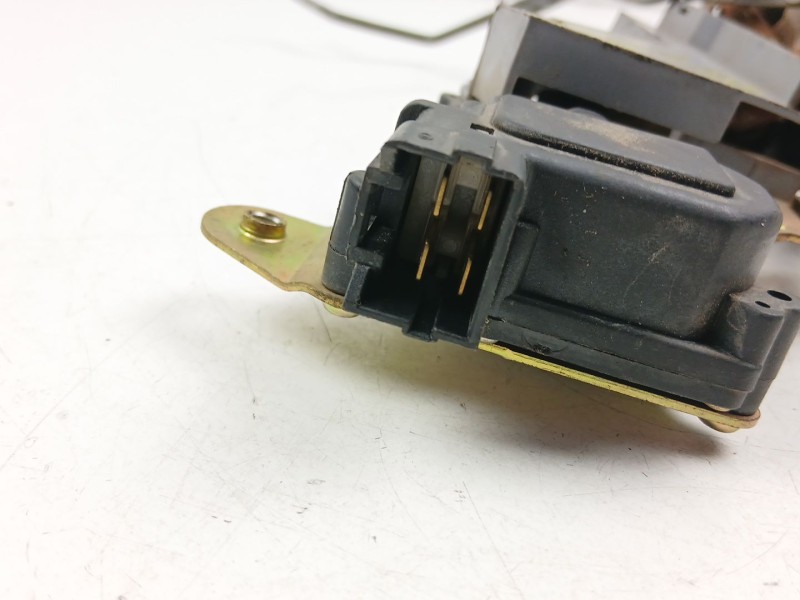 Recambio de cerradura puerta delantera izquierda para hyundai accent ii sedán (lc) 1.6 referencia OEM IAM 8131025030  