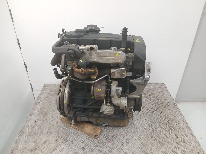 Recambio de motor turbo diesel para audi a3 (8p1) 2.0 tdi 16v referencia OEM IAM BKD  