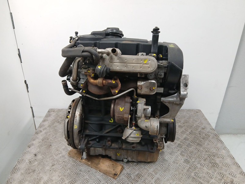 Recambio de motor turbo diesel para audi a3 (8p1) 2.0 tdi 16v referencia OEM IAM BKD  