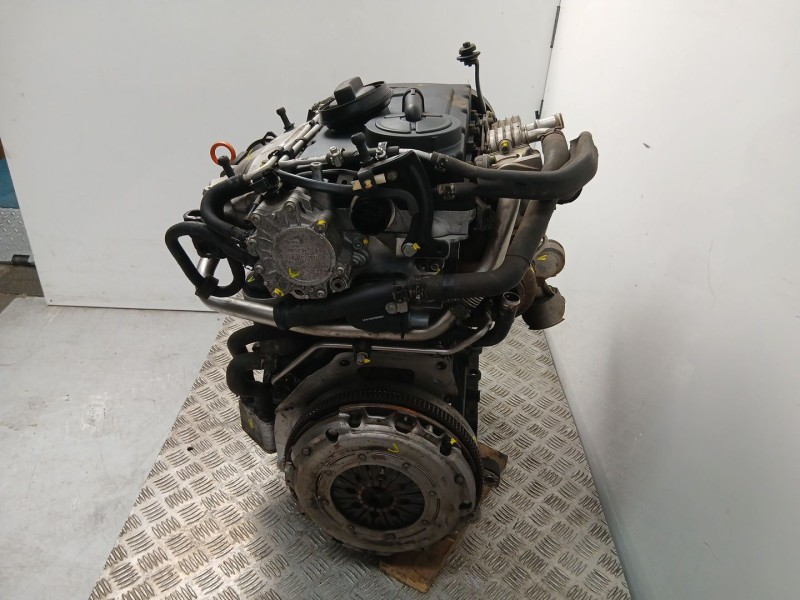 Recambio de motor turbo diesel para audi a3 (8p1) 2.0 tdi 16v referencia OEM IAM BKD  