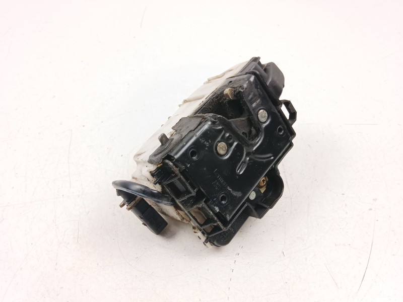 Recambio de cerradura puerta trasera derecha para seat ibiza ii (6k1) 1.9 tdi referencia OEM IAM 6K4839016G  