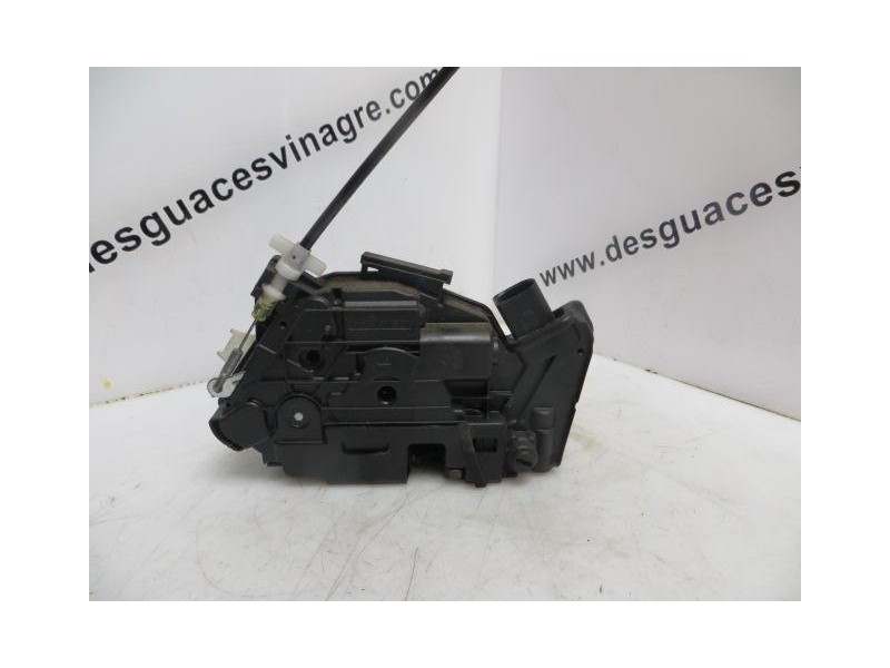 Recambio de cerradura pta. tras. dch. : skoda fabia : 1.6 td-cay (75cv) [2011] para skoda fabia 1.6 td-cay    referencia OEM IAM