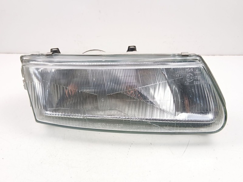 Recambio de faro derecho para mitsubishi carisma (da_) 1.8 16v gdi (da2a) referencia OEM IAM MR485384  
