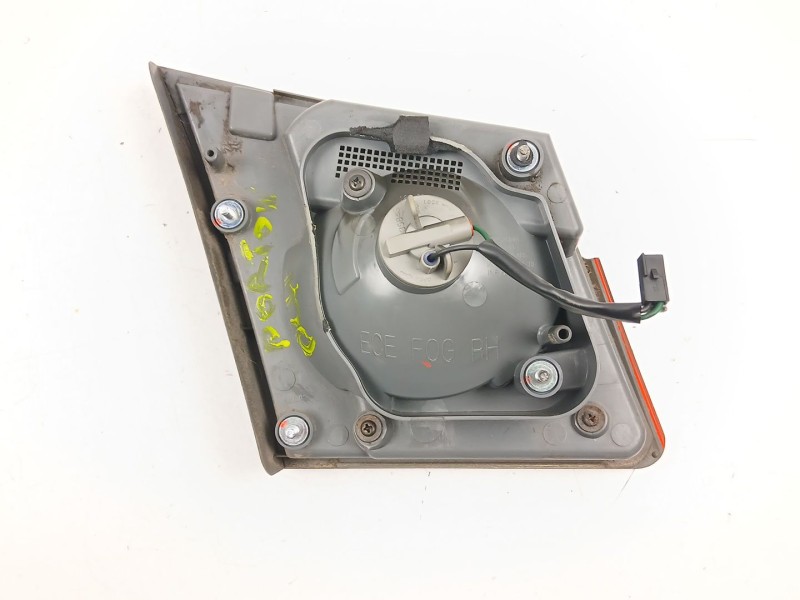 Recambio de piloto porton derecho para chevrolet cruze (j300) 1.6 referencia OEM IAM 95971551  