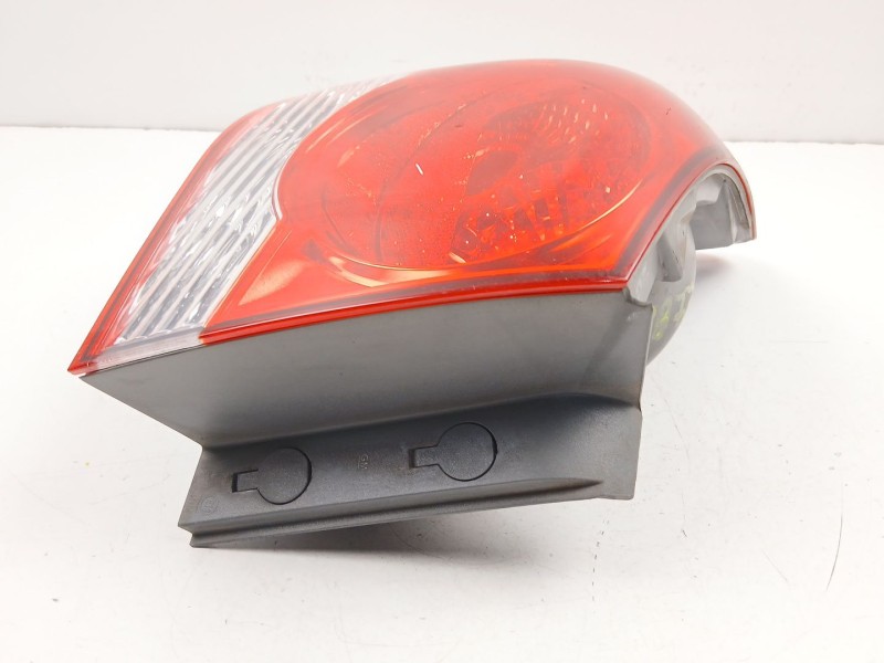 Recambio de piloto trasero izquierdo para chevrolet cruze (j300) 1.6 referencia OEM IAM 95965223  