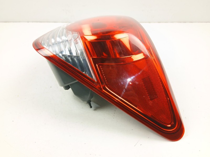 Recambio de piloto trasero derecho para chevrolet cruze (j300) 1.6 referencia OEM IAM 95965224  