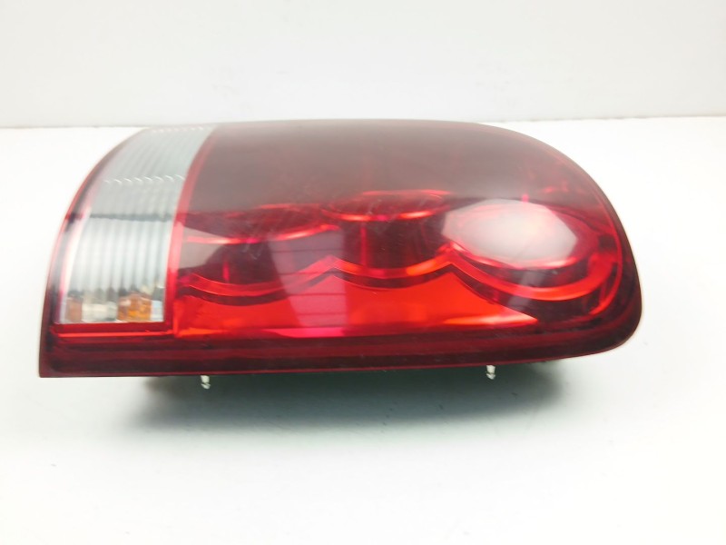 Recambio de piloto trasero derecho para ssangyong rexton / rexton ii (gab_) 2.9 td referencia OEM IAM 8360208001  