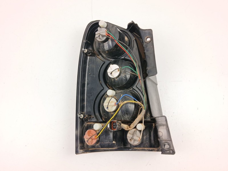 Recambio de piloto trasero derecho para ssangyong rexton / rexton ii (gab_) 2.9 td referencia OEM IAM 8360208001  