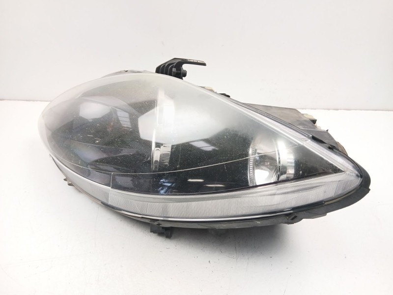 Recambio de faro izquierdo para seat leon (1p1) 1.9 tdi referencia OEM IAM 5P1941005A  