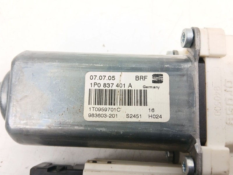 Recambio de elevalunas delantero izquierdo para seat leon (1p1) 1.9 tdi referencia OEM IAM 1P0837401A 1K959793H 