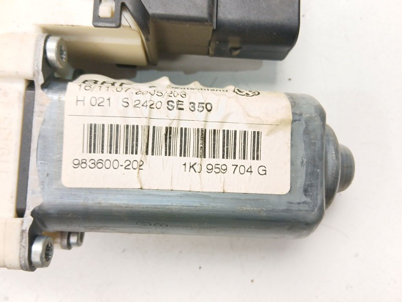 Recambio de elevalunas trasero derecho para seat leon (1p1) 1.9 tdi referencia OEM IAM 1K0959704G  