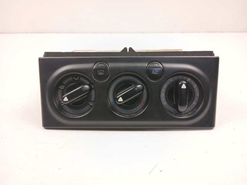 Recambio de mandos calefaccion aire para renault laguna i (b56_, 556_) 1.8 (b56z) referencia OEM IAM 7701045886  